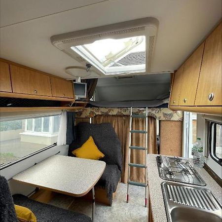 The Cosy Camper At Rockfield Park Hotel กัลเวย์ ภายนอก รูปภาพ